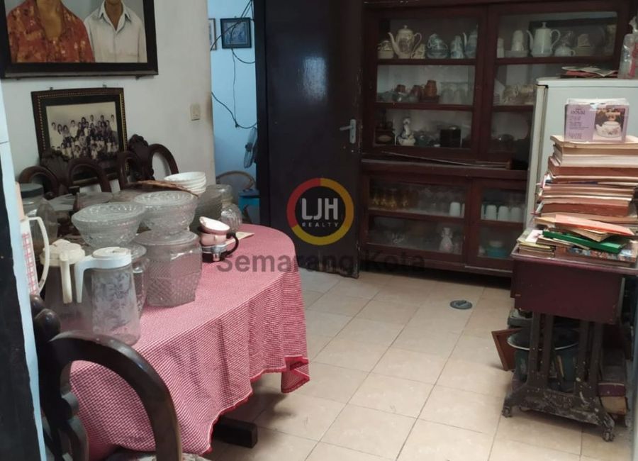 Move-in ready house in the Brumbungan area | Lamudi.co.id