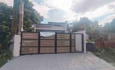 BUNGALOW MODERN FAMILY HOUSE