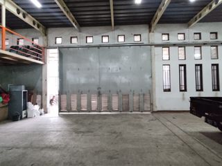 Dijual Gudang dan Rumah Tinggal Sayap Holis Bandung