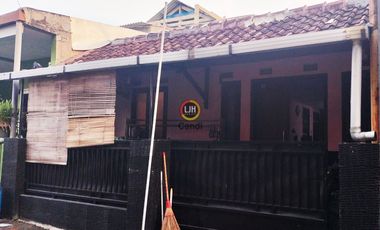 Rumah di Waru Dalam Banyumanik Semarang