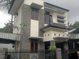 Murah! Rumah siap huni di perum griyatama kiaracondong Bandung
