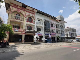 RUKO DIJUAL DI SOLO 3 LANTAI DENGAN STASIUN PURWOSARI SOLO