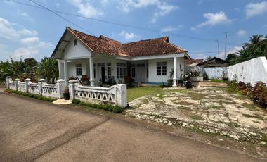 Dijual Murah Rumah 345 m2 di Daerah Sejuk Bojong Purwakarta