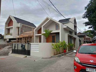 Rumah Hook Baru Siap Huni dekat Upi Cibiru Bandung