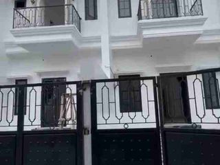 Di jual rumah baru mewah moderent  2 lantai full hanya 2  yunit dengan harga promo type American classic lokasi Lembang Ciledug Tangerang kota
