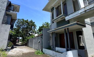ASET BTN Jogja. RUMAH MEWAH 2 LANTAI , HARGA JAUH DIBAWAH PASAR. GREENVILLE RESIDENCE SEDAYU BANTUL