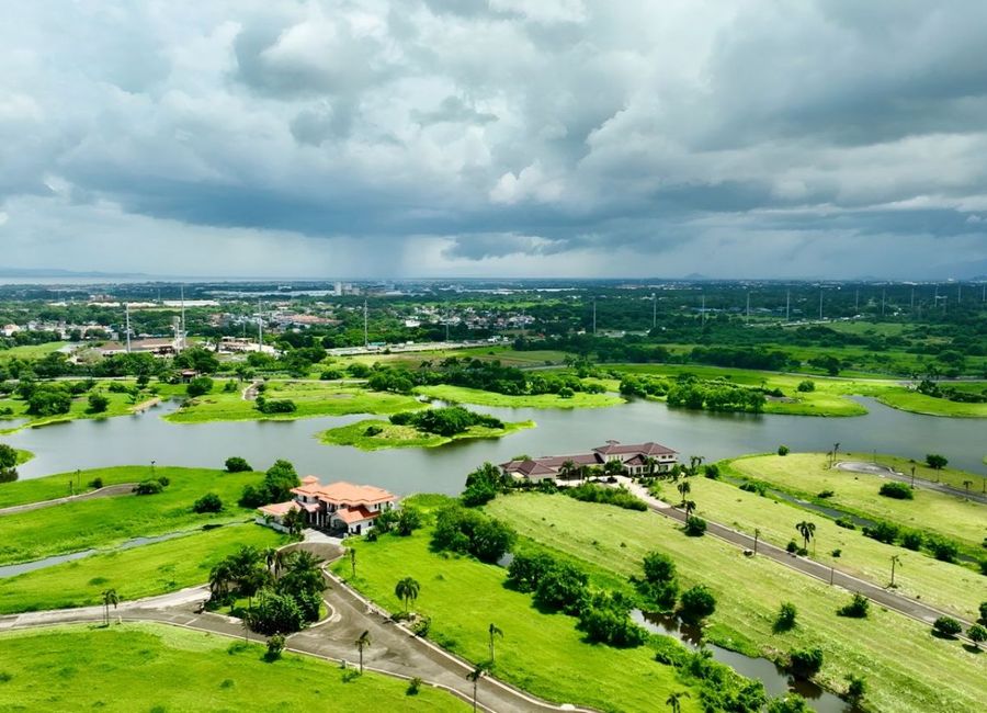 South Lake Village, Malitlit, Santa Rosa, Laguna image 2