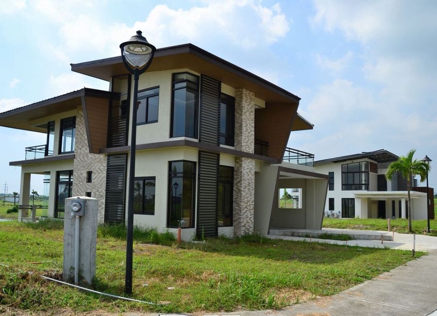 South Lake Village, Malitlit, Santa Rosa, Laguna image 2