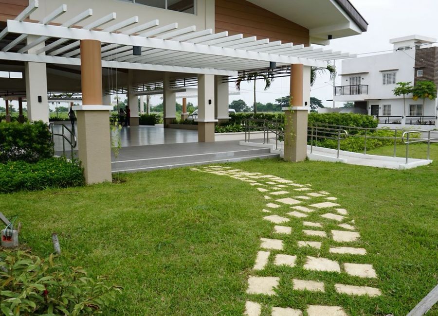 South Luzon Expressway, Eton City, Malitlit, Santa Rosa, Laguna image 3
