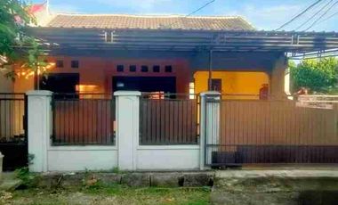 Dijual rumah hoek  siap huni dekat dengan mall Ciputra citra raya Tangerang