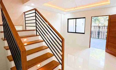 Pre selling house in Las Piñas City
