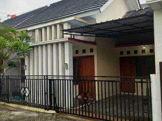 Di sewakan blakang Fave Manahan dkt SMA Ursulin