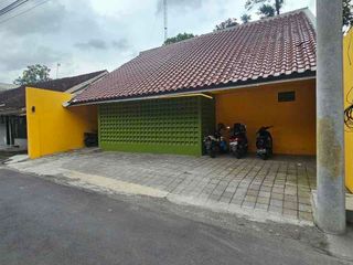 Dijual Kost Cantik Fully Furnished 11 Kamar Dekat Hotel Sheraton di Maguwoharjo Depok Sleman