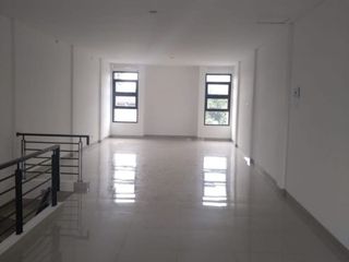 Ruko Strategis Siap Pakai di Jalan Holis Bandung