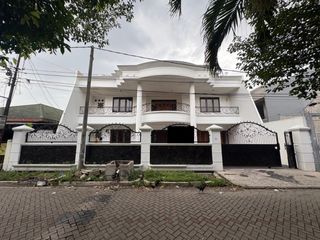 Dijual Via Lelang Rumah Mewah Ketintang Baru