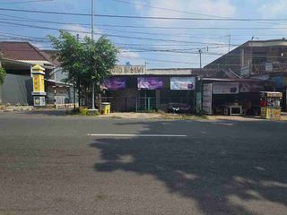 Ruang Usaha Perlu Renovasi Siap Pakai Dekat Solo Safari dan Kampus Uns Jebres