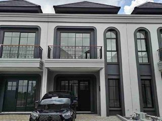 DISEWAKAN RUMAH AMERICAN CLASSIC MANSION NINE