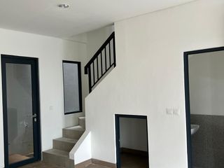 DIJUAL/DISEWAKAN RUKO 3 LANTAI BARU DI SOHO DELATINOS BSD