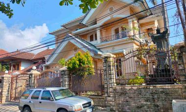 JUAL RUMAH EXCLUSIVE KAWASAN ELITE RENON JLN MOH YAMIN DENPASAR