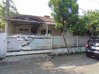 rumah lama masih terawat harga menarik di atletik arcamanik bandung