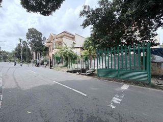 Dijual Tanah Kav Hoek Jalan Raya 3 Row di Cemput Barat