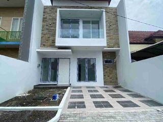 Rumah 2 Lantai bukit palma pakal citraland surabaya