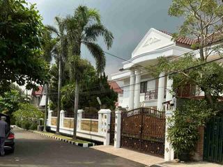 Turun Signifikan Rumah Besar di Perumahan Eksklusif Cinere – LT 740 m², LB 683 m²