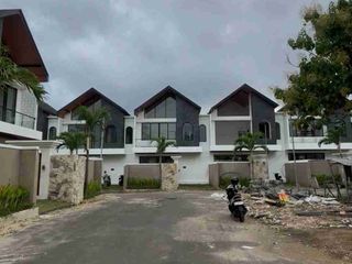 DISKON 500JUTA!. TERSEDIA VILLA INDENT & READY