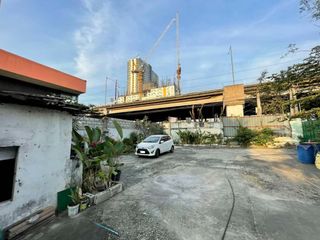 868 sqm Lot in Bangkal, Makati City For Sale