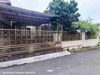 Rumah Mewah 4 Kamar Luas 300 meter di Kota Serang