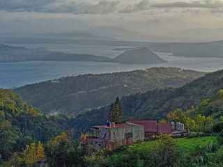 3-Has Tagaytay Overlooking & Adjoining Lots For Sale