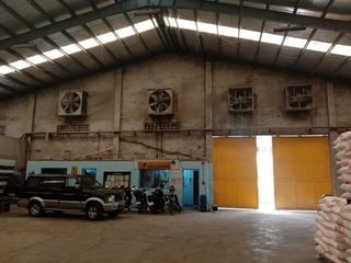 FLOOD FREE VALENZUELA HIGH CEILING WAREHOUSE RUSH SALE