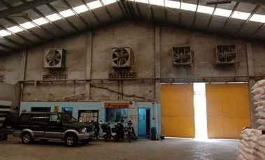 FLOOD FREE VALENZUELA HIGH CEILING WAREHOUSE RUSH SALE