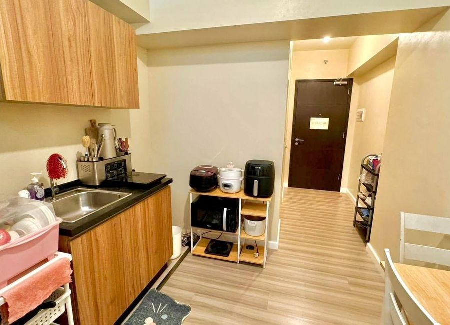 Brand New 1-Bedroom Fully Furnished Unit in Avida Towers Makati ...