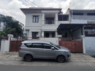 JUAL CEPAT Rumah besar tengah kota Jkt