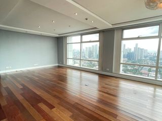 FOR SALE | 3 BR + DEN ONE ROXAS TRIANGLE