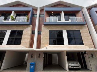Rumah Siaphuni Di Cilandak 3,5 Lantai Konsep Scandinavian Cilandak, Jakarta Selatan