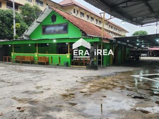 RUANG USAHA SANGAT LUAS & STRATEGIS DI JALAN ADISUCIPTO SOLO