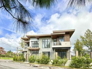 For Sale: House and Lot in Tagaytay City at Pueblo Del Sol Subdivision PRICE DROP!