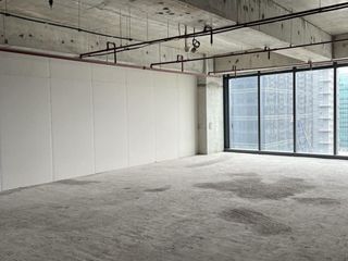 Prime Investment Office space Unit in Park Triangle BGC with Parking Triangle 102sqm