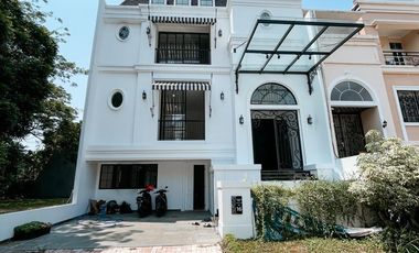 Dijual Rumah PIK brand new semi furnish uk250m2 American Style at Jakarta Utara