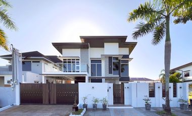 FOR SALE LUXURIOUS OPULENT FULLY FURNISHED MODERN TWO STOREY HOUSE IN PAMPANGA NEAR WALTER MART AND VISTA MALL