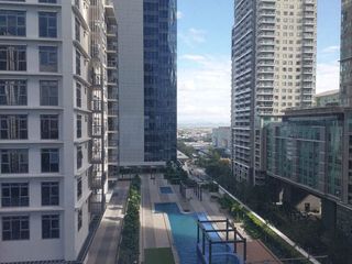 OFFICE SPACE FOR LEASE AT PARK TRIANGLE CORPORATE PLAZA, BONIFACIO GLOBAL CITY, TAGUIG