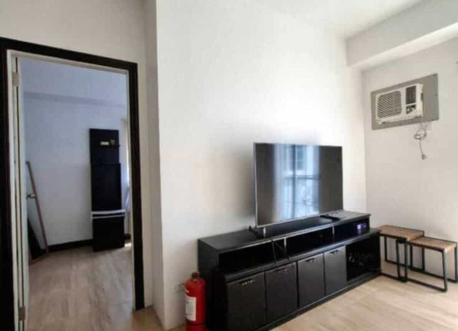 Stylish 1-Bedroom Condo at Apple One Banawa Heights - Modern Urban ...