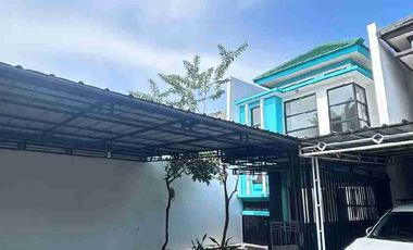 Dijual rumah bagus 2 lantai 3+1 kamar tidur  di Cipayung Jakarta Timur