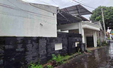 Dijual rumah di perumahan Mega Cinere