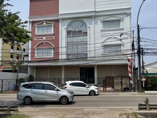 Dijual dan Disewakan Ruko/ Gedung Komersil di Jalan Raya Benda Tangerang Banten