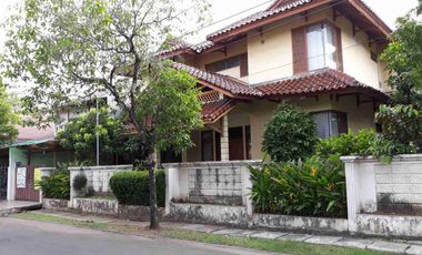 Dijual Rumah Luas dalam komplek tidak banjir