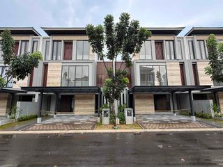 Di Jual Rumah Mewah di Bintaro Jaya, Tangerang Selatan. Dekat ke 3 Stasiun KRL ToL Mall Bintaro