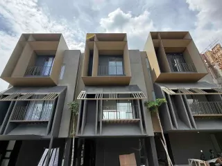 Dijual Rumah Bintaro Mewah Modern – Hunian Eksklusif 3 Lantai Siap Huni dekat dengan Jakarta Selatan Dekat Pintu Tol